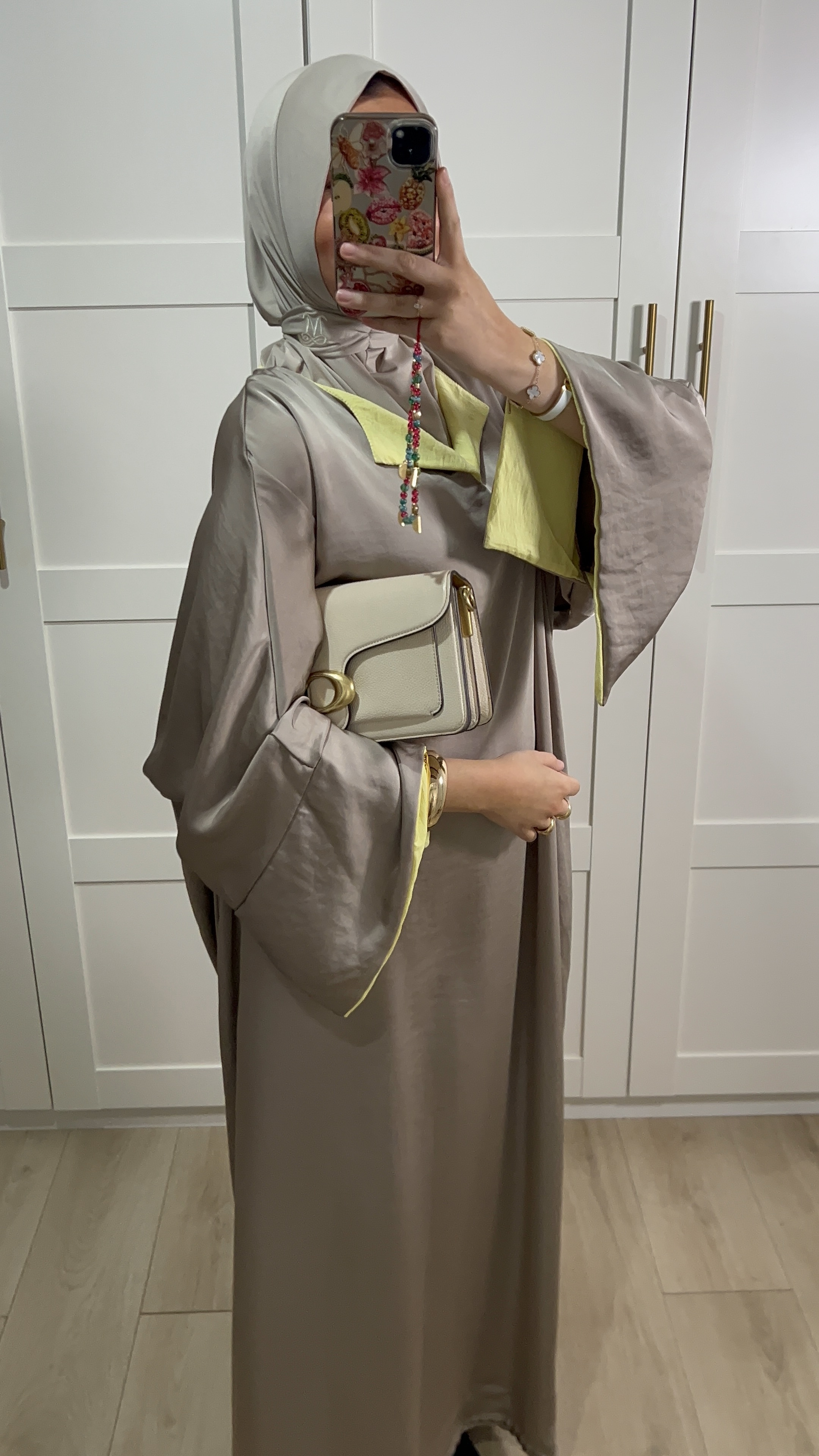 ABAYA BEIGE ET JAUNE