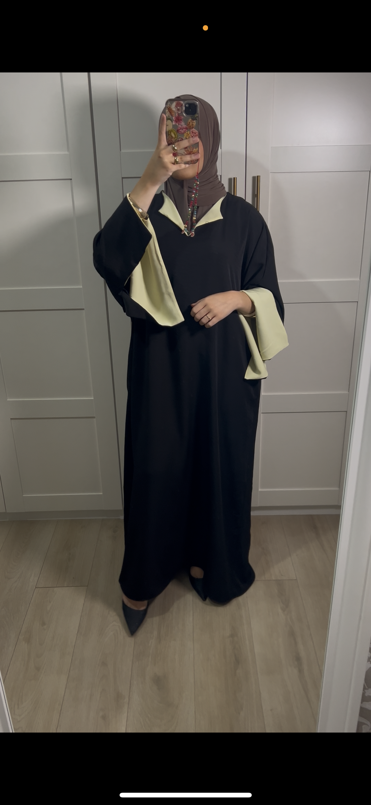 ABAYA NOIR ET JAUNE